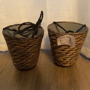 Hanging flower pots